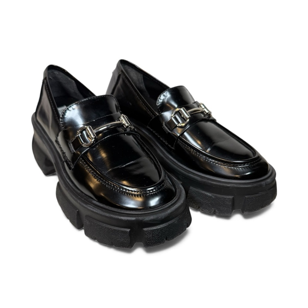 Steve Madden Shiny Black Loafers with Silver Accents – Size 6.5 EUC
